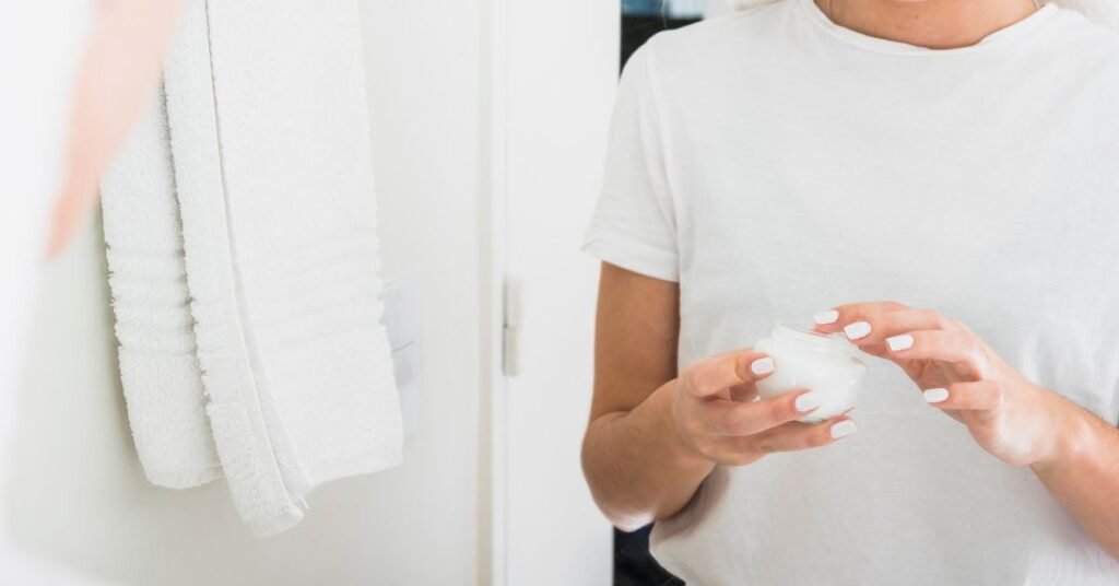 what temperature to wash white clothes